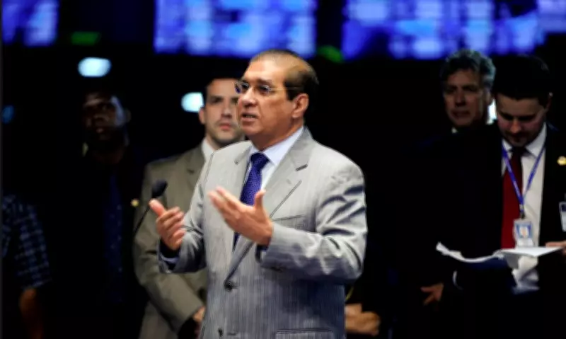 Senador Jader Barbalho é internado em hospital de Belém