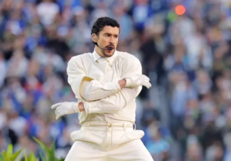 Show de Bad Bunny no Super Bowl vira manifesto político e alerta direita brasileira