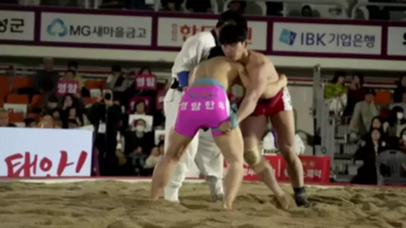 Ssireum, luta tradicional coreana, enfrenta crise de popularidade e atletas