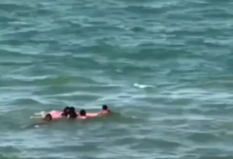 Surfista heroico salva quatro crianças de afogamento em praia de Aracaju