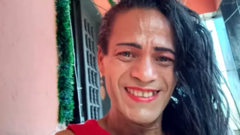 Suspeito de feminicídio contra mulher trans é preso em Alagoas após crime com 25 facadas