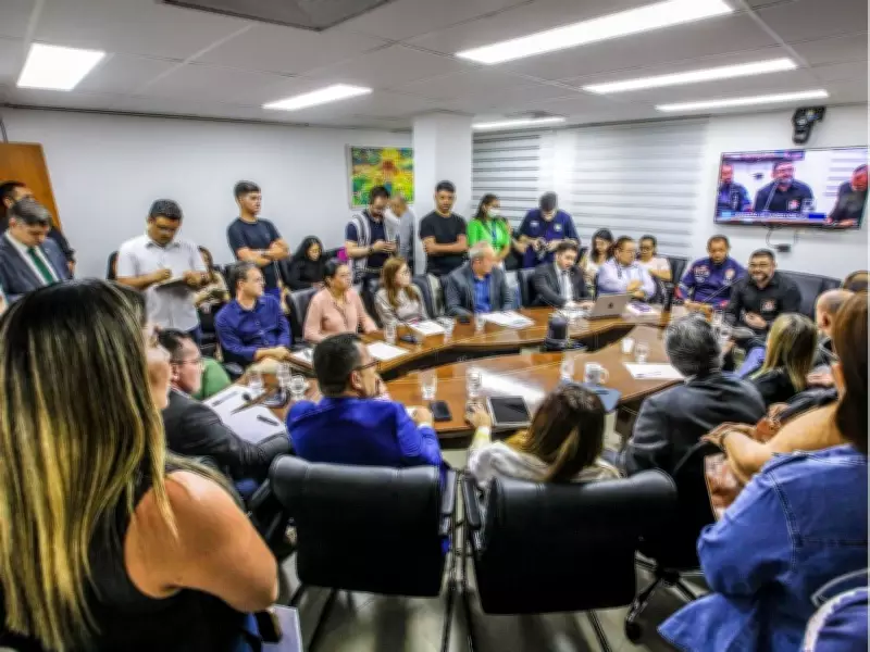 Suspensão da terceirização do Hospital Regional do Alto Acre gera debate na Assembleia Legislativa