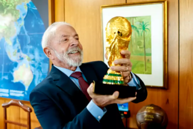 Taça da Copa do Mundo chega ao Brasil em tour global antes do Mundial de 2026