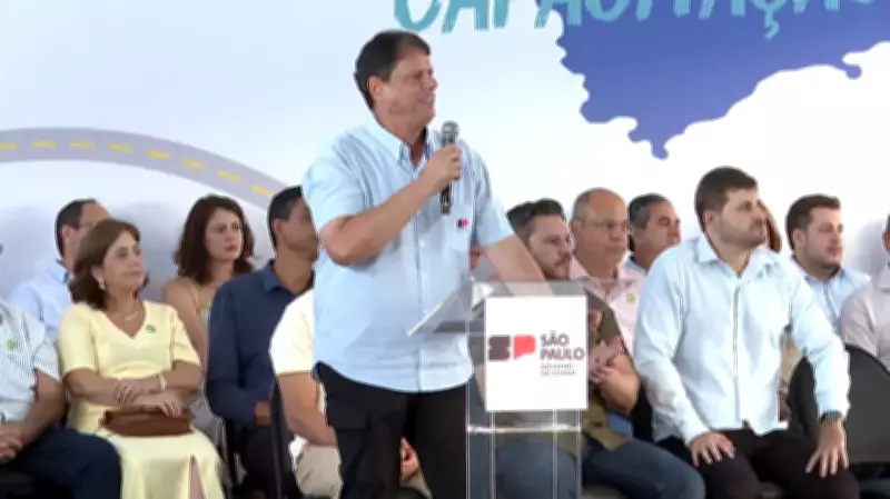 Tarcísio de Freitas entrega certificados e promove feira de empregos em Patrocínio Paulista