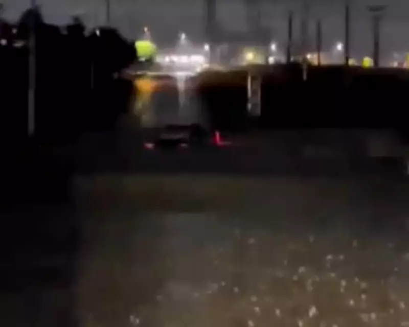 Tempestade em Mato Grosso causa enchente e família é resgatada de caminhonete submersa em Matupá