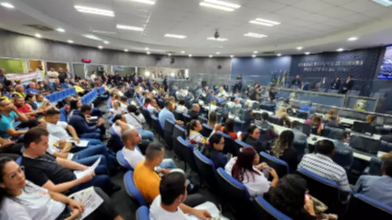 Teresina: Prefeitura propõe reajuste de 5,35% e complemento salarial para servidores