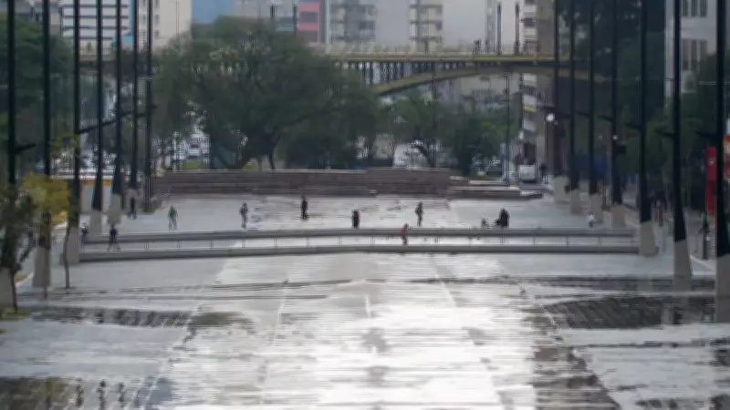 Time Warp Brasil desafia restrição de horário da Prefeitura de SP no Vale do Anhangabaú