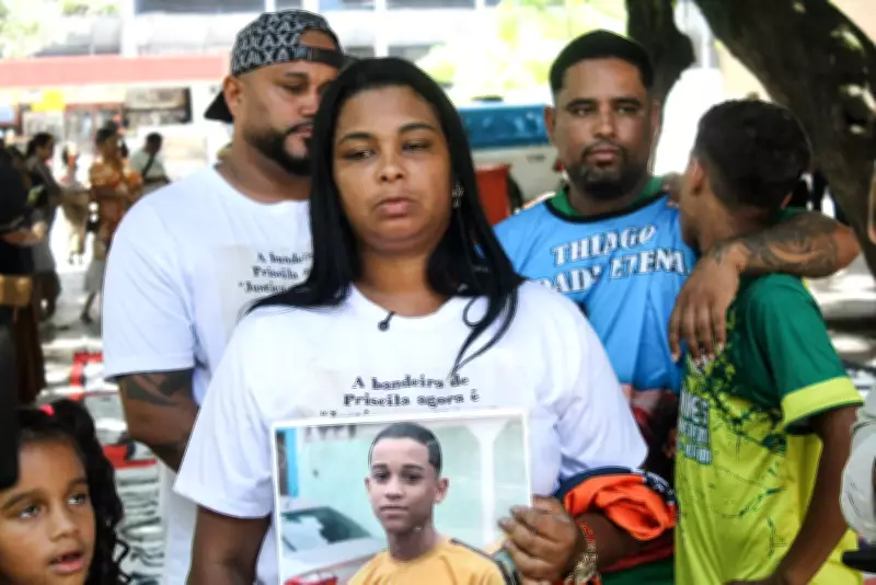 TJRJ inicia júri popular de PMs acusados de matar adolescente de 13 anos na Cidade de Deus