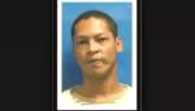 Traficante 'Vovô' ostenta mansão com piscina no Complexo do Alemão e é citado em funk