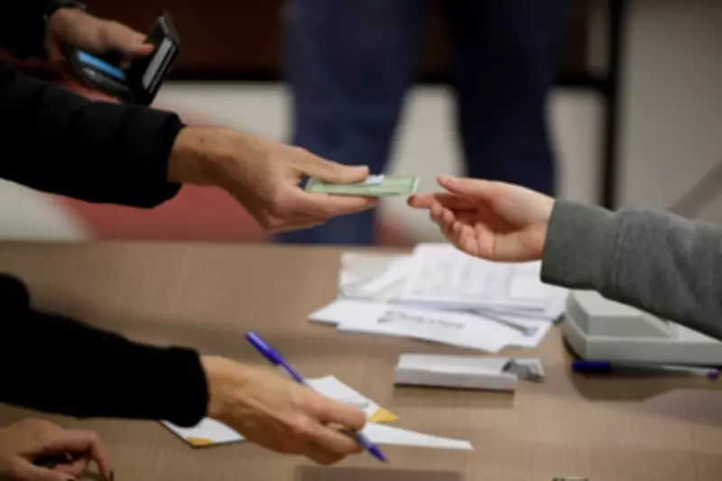 TRE-SP abre inscrições para mesários voluntários com benefícios e requisitos