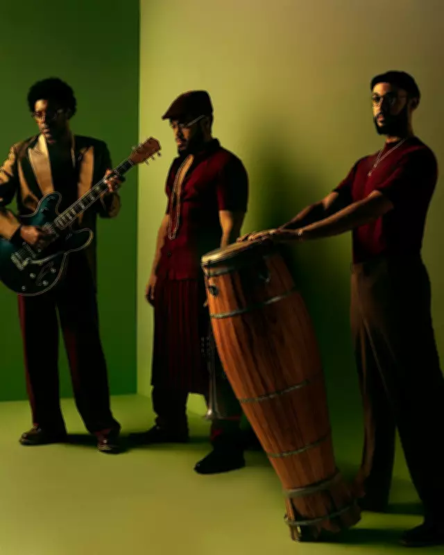 Trio Gilsons lança segundo álbum com participações especiais de Sona Jobarteh e Arnaldo Antunes