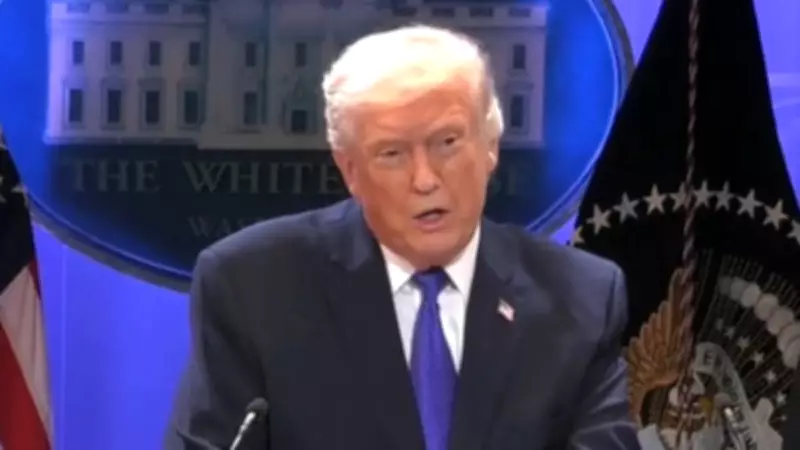 Trump anuncia tarifas adicionais de 10% e critica decisão da Suprema Corte dos EUA