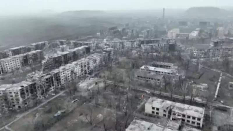 Ucrânia e EUA negociam reconstrução em encontro diplomático em Genebra