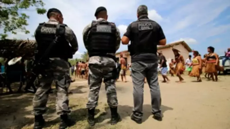 Vereador avança com carro em protesto indígena no PA e quase atropela manifestante