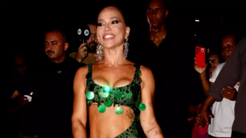 Virginia Fonseca estreia como rainha de bateria sem filhos e Vinícius Júnior