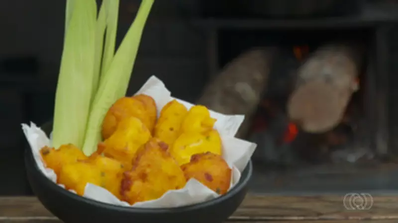 Vovó Maria de Planaltina de Goiás ensina segredo para bolinho de milho com queijo perfeito