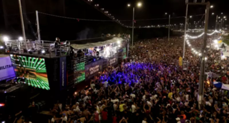 Wesley Safadão arrasta multidão de 130 mil em prévia de carnaval em Natal