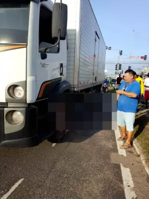 Ciclista morre atropelado por caminhão na BR-316 em Castanhal, Pará