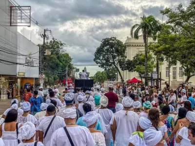 Cortejo de Iemanjá em Rio Branco celebra fé e cultura com maracatu e samba