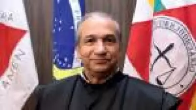 Desembargador afastado por absolver estuprador de criança manterá salário integral de R$ 86 mil