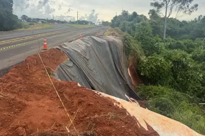 Deslizamento interdita trecho da SP-563 entre Teodoro Sampaio e Presidente Venceslau