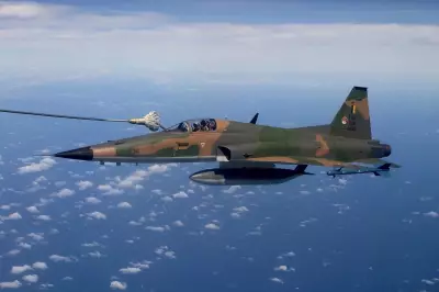 F-5 da FAB rompe barreira do som e causa estrondos que assustam moradores no Sul do Rio