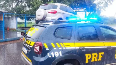 Trio é preso após roubar carro e ficar sem gasolina na BR-365 em Patos de Minas
