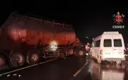 Acidente na BR-020: Van com universitários colide com carreta em Formosa, Goiás