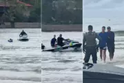 Adolescente é capturado no mar após roubar correntes de ouro em praia de Guarujá, SP
