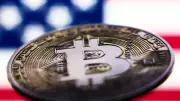 Bitcoin atinge menor valor em 15 meses, mesmo com apoio de Trump
