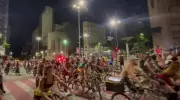 Bloco da Bicicletinha e Arrastão do Hott agitam quinta-feira de Carnaval em Belo Horizonte