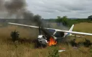Cantor sertanejo faz pouso de emergência em MG após avião pegar fogo e relata susto