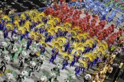 Carnaval Carioca: Série Ouro encerra com oito escolas e disputa acirrada pelo Grupo Especial