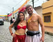Carnaval de Olinda: Noivos criam 'pix casório' e turistas inovam com fantasias e histórias