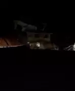 Casa desaba em Juiz de Fora após chuvas intensas; Defesa Civil orienta evacuação