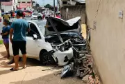 Casal se feriu após motorista ter mal súbito e bater carro em muro em Boa Vista
