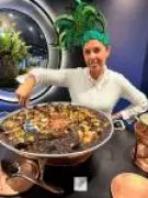 Chef Morena Leite revela desafios de comandar cozinha de camarote na Sapucaí