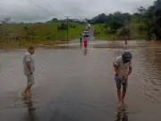 Chuvas intensas inundam ruas e rodovias em Cruzeiro do Sul, no Acre