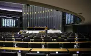 Câmara dos Deputados já custou mais de R$ 500 milhões em 2026 sem trabalhar