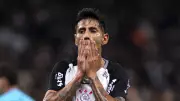 Corinthians renova contrato com lateral Angileri até o fim da temporada