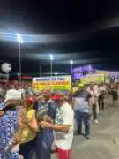 Deputado Pastor Sargento Isidório usa circuito Barra-Ondina para interagir com eleitores no Carnaval