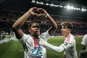 Endrick brilha com golaço e Lyon avança às quartas da Copa da França
