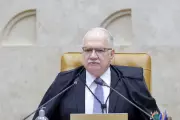 Fachin afirma que ministros do STF respondem por suas escolhas e cobra melhorias institucionais