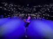 Fábio Porchat celebra sucesso de turnês nos EUA com mais de 13 mil espectadores