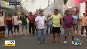 Feirantes interditaram avenida em São Luís em protesto contra fechamento do Mercado Central