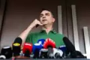 Flávio Bolsonaro recebe aval de Jair para campanha independente e mira eleitorado de centro