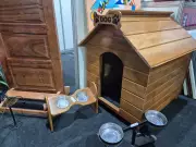 Homem com mandado de prisão é preso ao se esconder em casinha de cachorro em MS