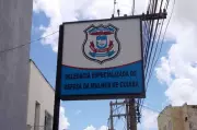 Homem é preso por agredir e manter companheira em cárcere privado em Várzea Grande