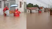 Idosa de 97 anos é resgatada após casa alagar em Floriano durante fortes chuvas no Piauí