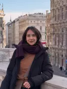 Influenciadora Evelin Camargo descobre linfoma raro associado a prótese mamária